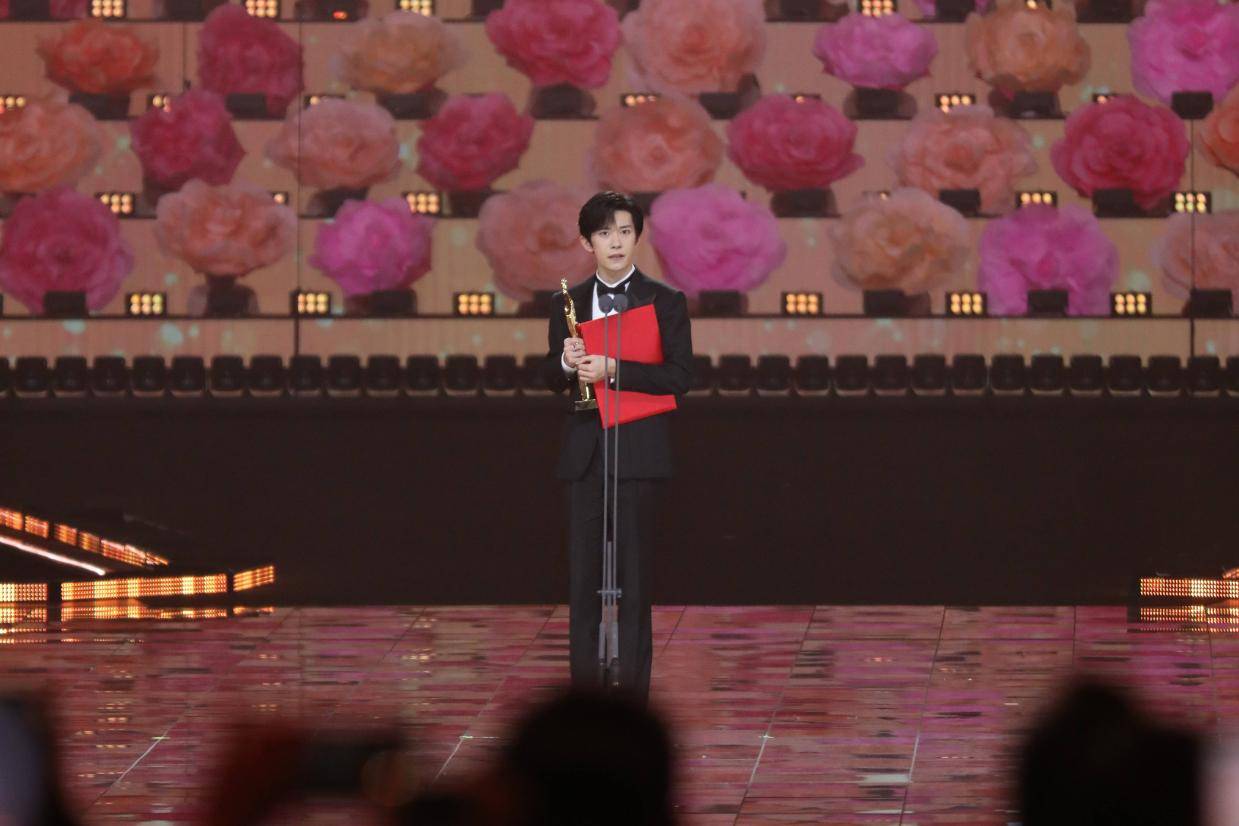 百花奖最佳男主角易烊千玺:我希望回归到生活里,把演员职业的生命力尽可能拉长封面图