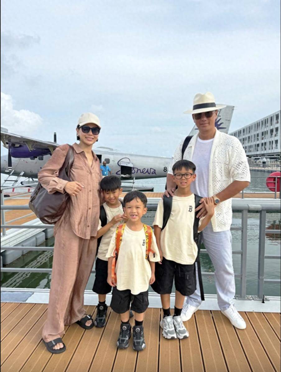 TVB视后疑再传喜？宽松衣服难掩小腹微隆，已育三子本人未回应封面图