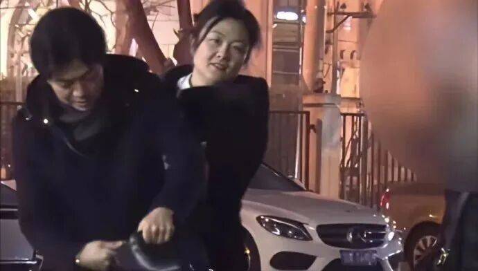【2026.8.25】田雨汤唯为啥分手？李健和他老婆神仙眷侣？谢娜不出现了？想问对于不结婚的态度，艺人怎么规划以后的生活？封面图