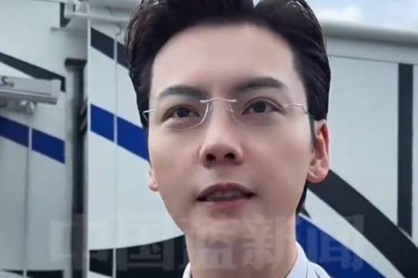 陈伟霆透露也会困扰怎么让借钱的朋友还钱,“开口要钱伤感情,不开口永远不还钱”封面图