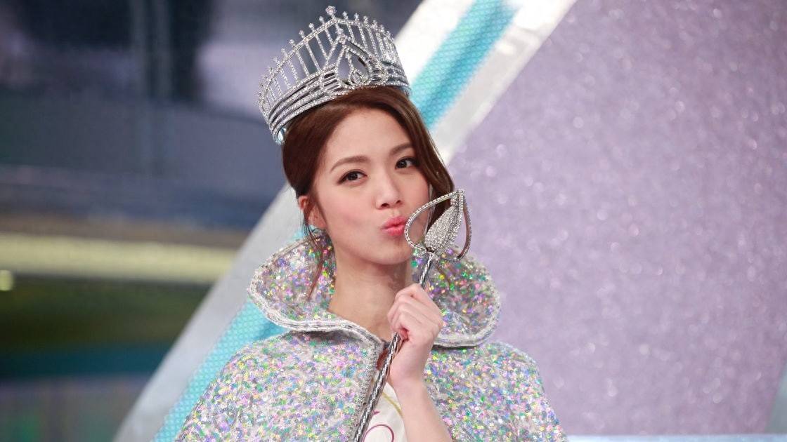 TVB花旦突然进入“霸屏期”！3剧接连播出，新剧变冷艳驱魔打女封面图