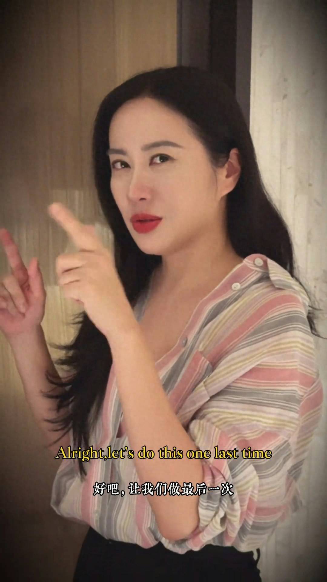TVB前花旦全英文拍片惊艳网友，曾是美国名校高材生，演短剧出圈封面图