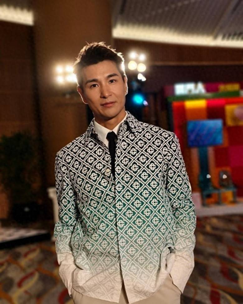 TVB视帝终有台庆剧播出，演富二代圆梦超跑，与视后隔15年再合作封面图